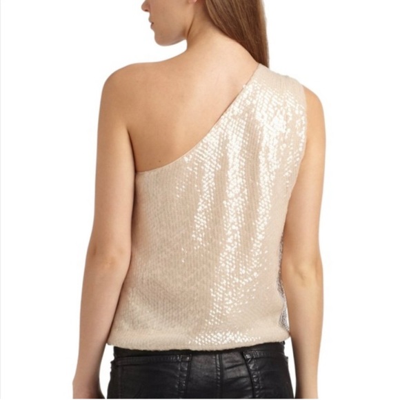 Alice + Olivia Sasha one-shouldered silk sequined top in light nude/champagne - Picture 3 of 12